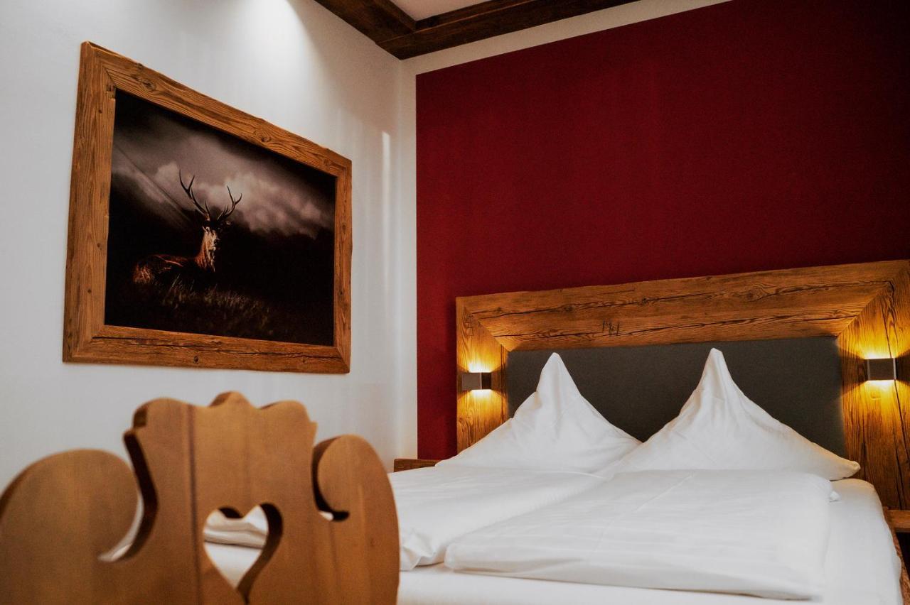 Hotel Almwirt Гаар Екстер'єр фото
