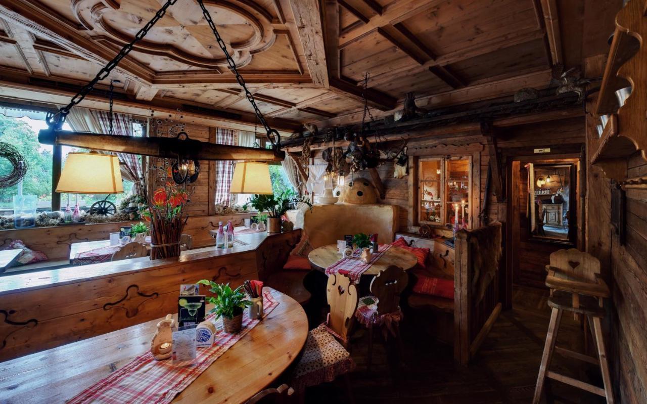 Hotel Almwirt Гаар Екстер'єр фото