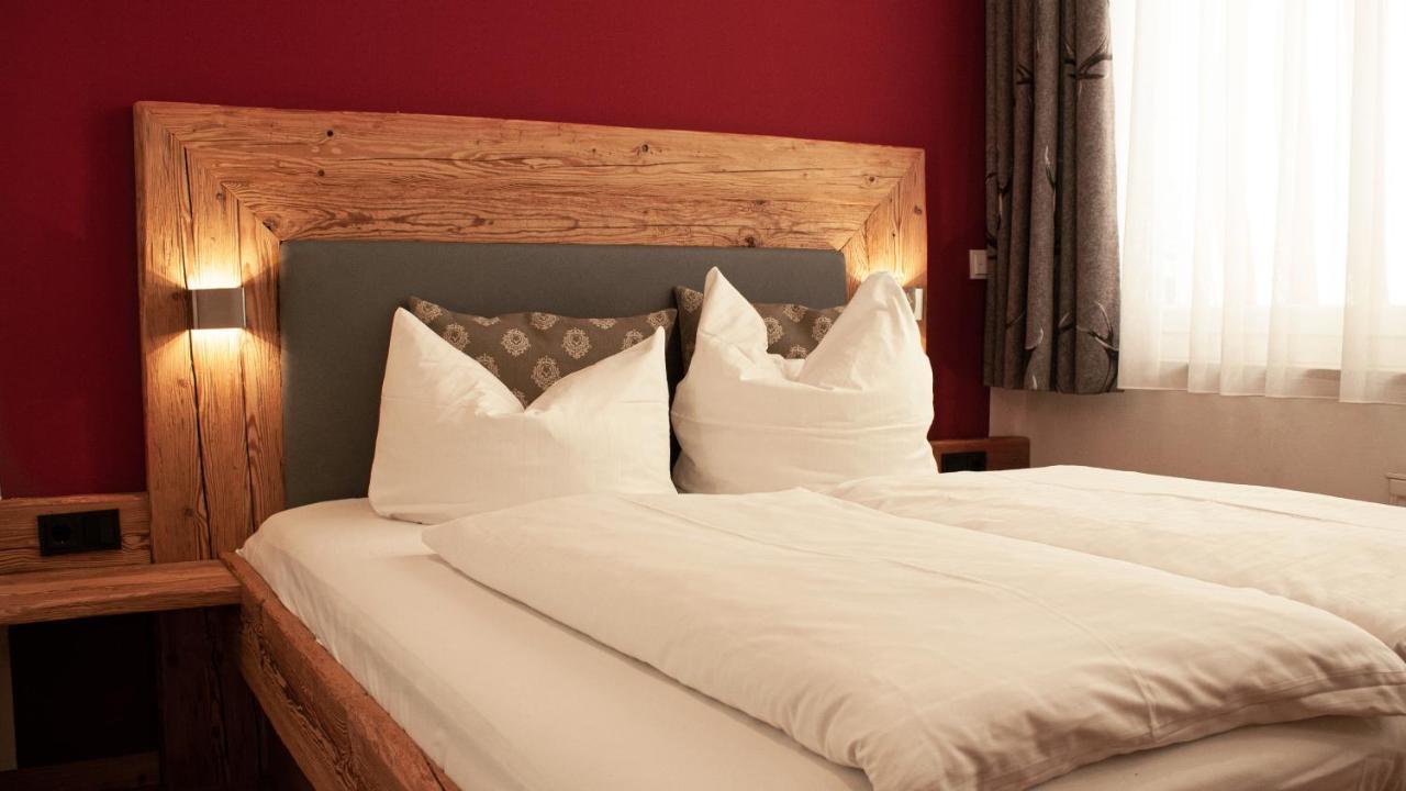 Hotel Almwirt Гаар Екстер'єр фото