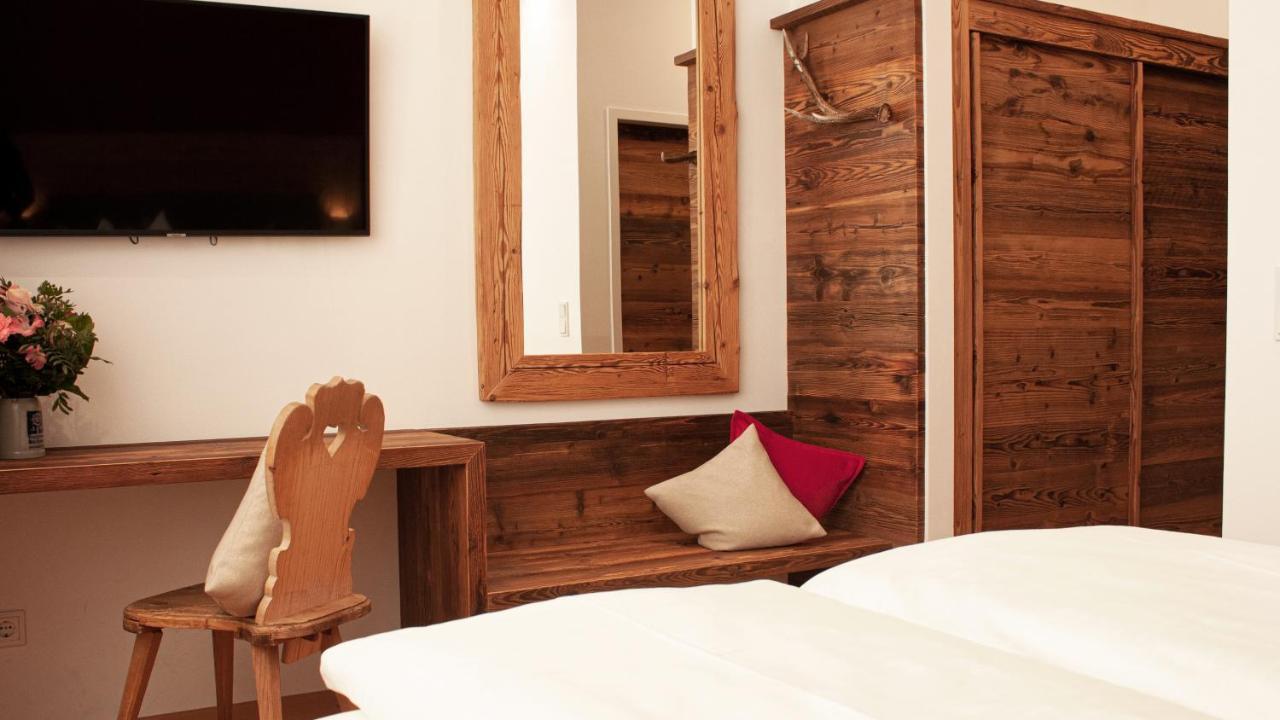 Hotel Almwirt Гаар Екстер'єр фото