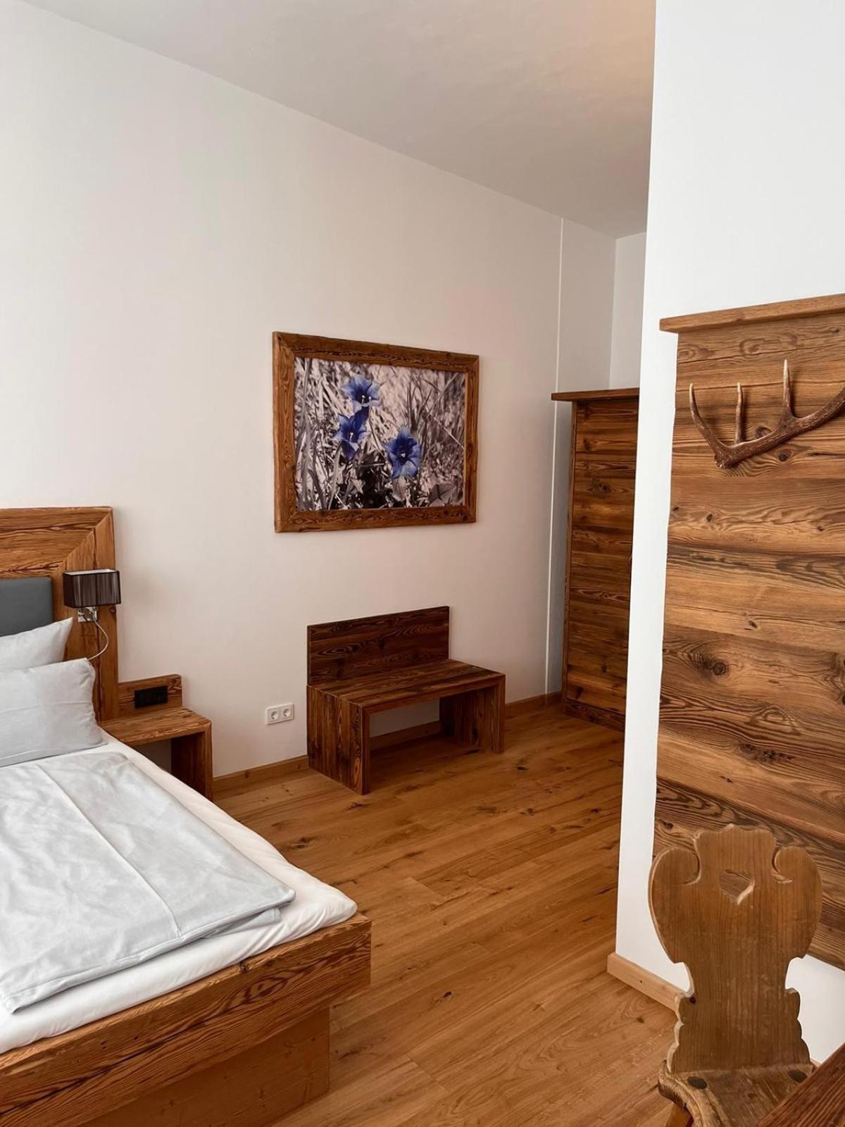 Hotel Almwirt Гаар Екстер'єр фото